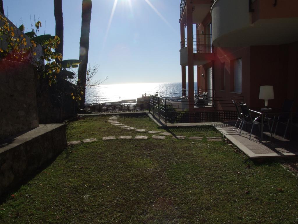 Appartement Au Chateau Vallaya Menton Exteriör bild