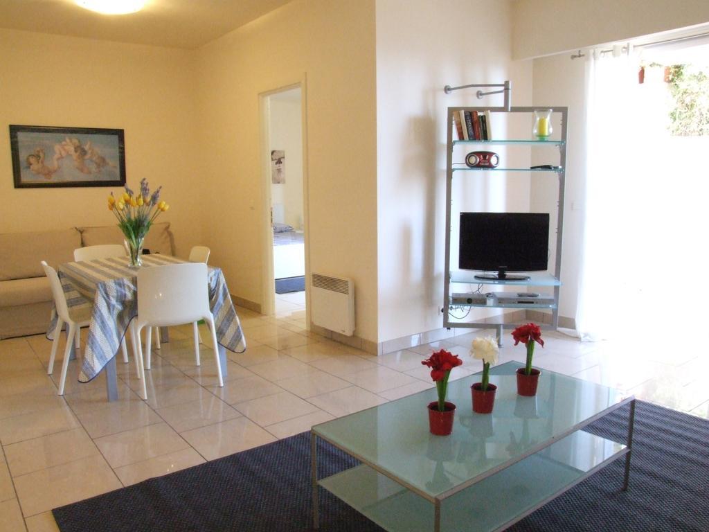 Appartement Au Chateau Vallaya Menton Exteriör bild