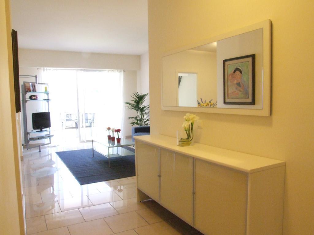Appartement Au Chateau Vallaya Menton Exteriör bild