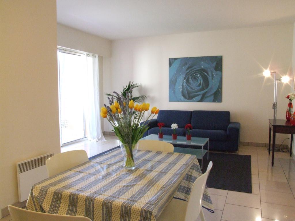 Appartement Au Chateau Vallaya Menton Exteriör bild