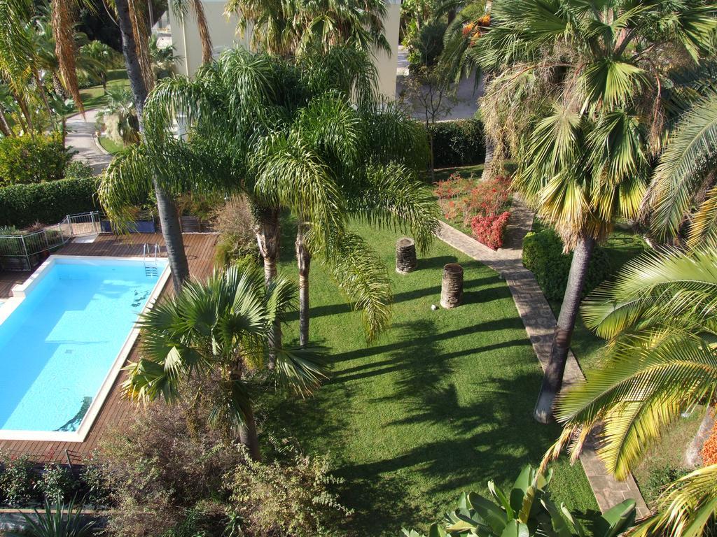 Appartement Au Chateau Vallaya Menton Exteriör bild